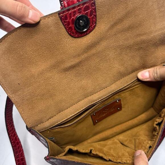 Patricia Nash Embossed Vintage Red Crocodile Leather Shoulder Bag Buckle closure - Picture 5 of 8